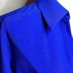 Kathy Che Royal Blue Stretchy Womens Button Up Blouse Beaded Shoulder size 10